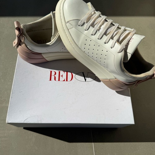 Red Valentino RED(V) sneakers like new, white with pink details size 41