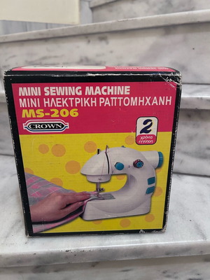 Mini sewing machine Crown like new