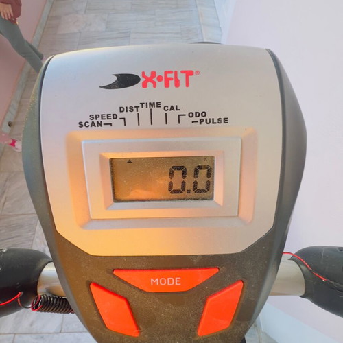 Elliptical fitness machine like new