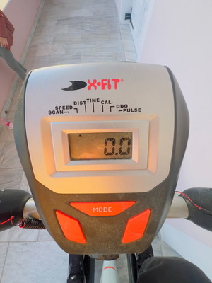 Elliptical fitness machine like new