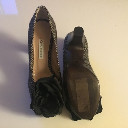 Woolen high heel pumps L Autre Chose used with textile flower detail