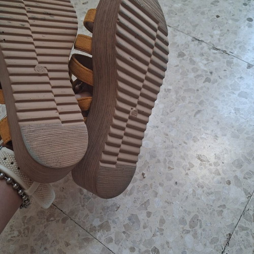 Renda Gladiator Style Sandals Platforms like new, size 38