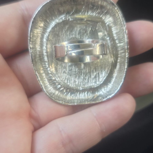 Women's ring with large smooth purple cabochon stone like new