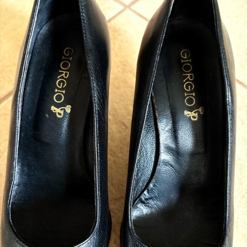 Leather black pumps used, size 36