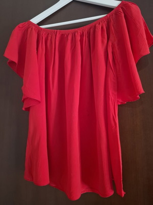 IQ Top red blouse with off-shoulder, used, one size, viscose