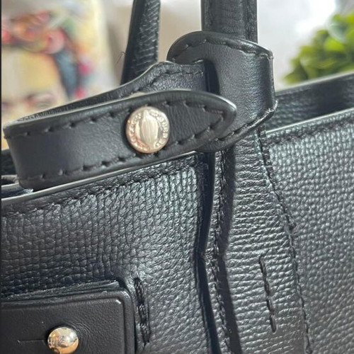 Burberry τσάντα χιαστί δερμάτινη μεταχειρισμένη με φθορές