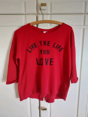 Q/S Large shirt like new, red with 3/4 sleeve
