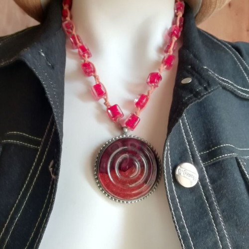 Stainless steel necklace with red blown glass like new