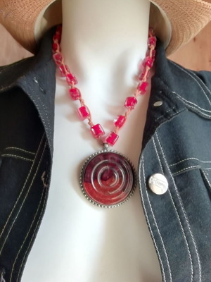 Stainless steel necklace with red blown glass like new