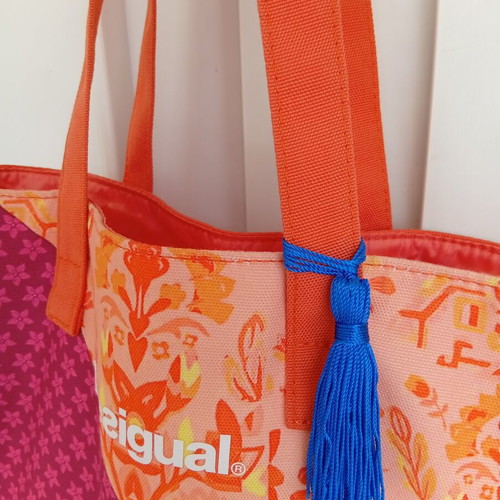 Desigual fabric shoulder bag like new, colorful design