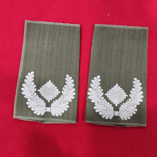 German Army Major Epaulet Covers new