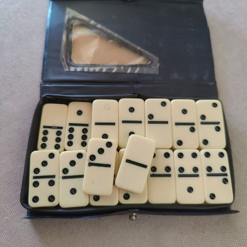 Old travel domino set 28 pieces in original case