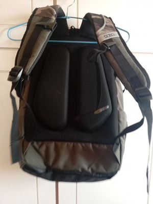 Polo cryptic backpack like new, khaki with camouflage design