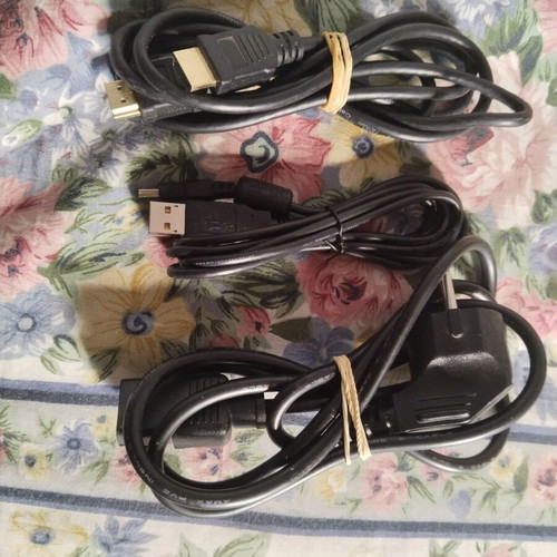 PlayStation 3 Cable Set like new, power, HDMI, controller connection