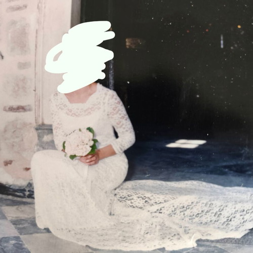 Romantic Ioli Wedding Dress with Train like new, handmade lace