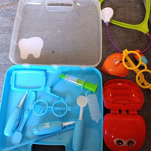Dentist playset like new