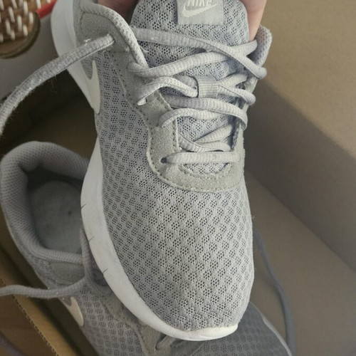 Nike athletic shoes unisex like new, gray, size 34