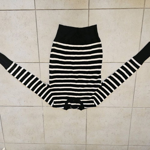 Zara pullover size medium like new, black and white striped