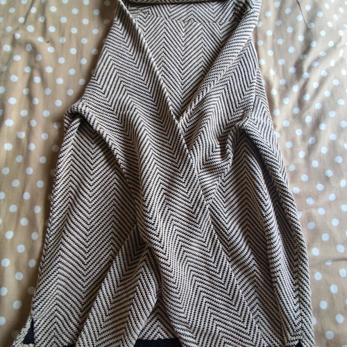 Stradivarius knitted sweater herringbone like new, Small