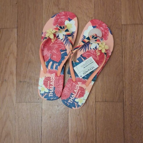 Thalassa flip flops, size 36, new