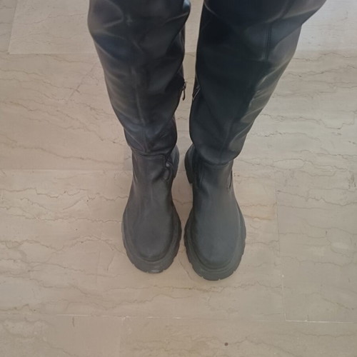 Leather women's boots like new, black, just above the knee