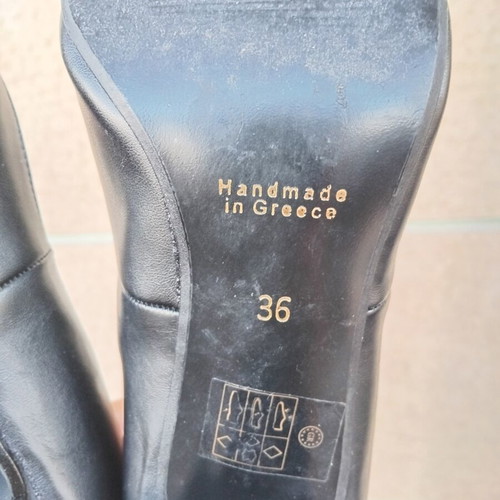 Dexim hand-made black leather pumps, like new, size 36
