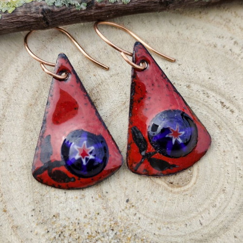 Handmade vintage enameled earrings with Murano glass