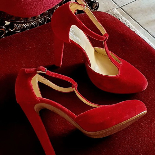 Velvet red pumps new, size 37, genuine leather interior
