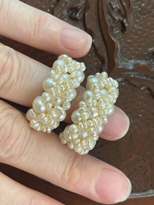 Vintage large clip earrings with freshwater pearls like new
