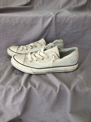 Dockers by Gerli low-top sneakers size 37 like new, white and blue