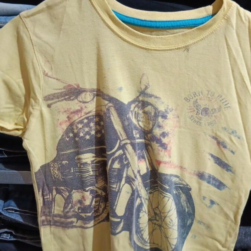 Children's T-shirt used, size S, multicolored