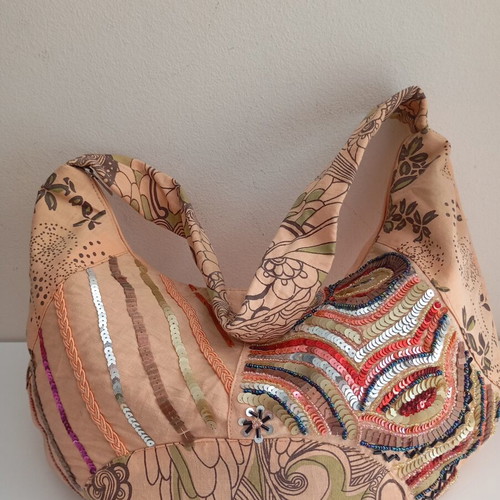 Women's fabric shoulder bag with sequins, rose color