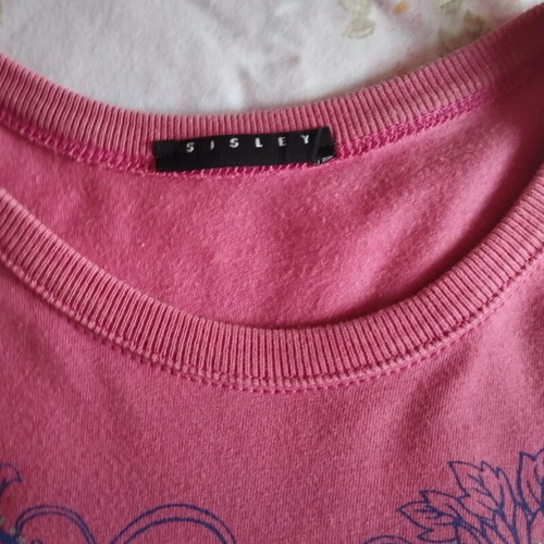 Sisley T-shirt used, size Medium, pink with blue design