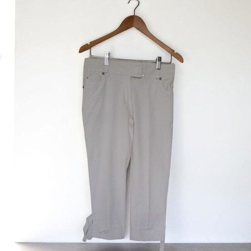 Forel women's white capri pants used size M