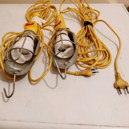 Set of 2 Professional Work Lamps like new, metal construction