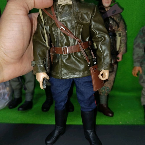Russian Officer Figure WW2 used, 1/6 scale Dragon model
