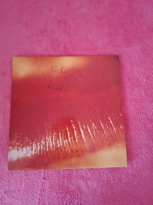 The Cure Kiss Me, Kiss Me, Kiss Me album like new