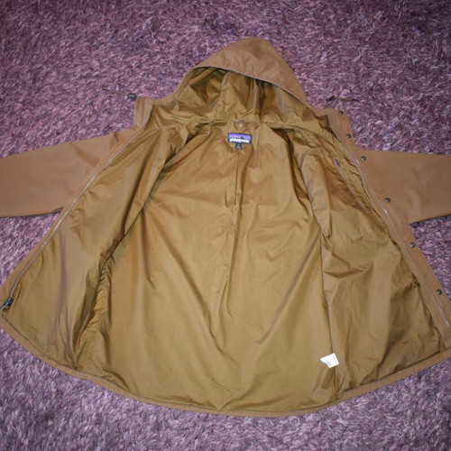 Patagonia men jacket size M like new, brown