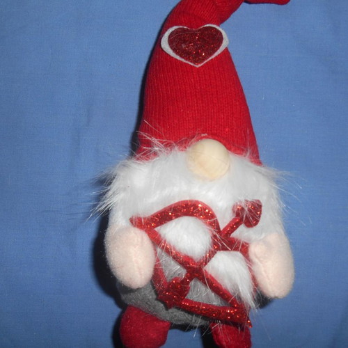 Plush Gnome Saint Valentine Heart 30cm new