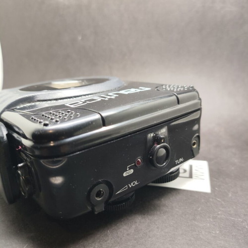 Nautica HCG98 retro walkman cassette player used, weather resistant
