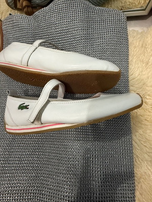 Μπαλαρίνες Lacoste σαν καινούργιο, άσπρες, νούμερα 36-37
