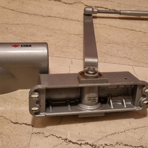 CISA door closing and return mechanism like new