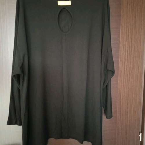 Women's blouse used black with design, size 3, Dina