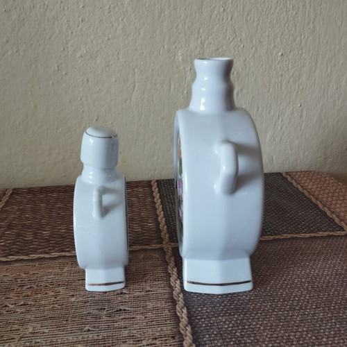 Hand-painted Hungarian home decorations, set of 2, excellent condition
