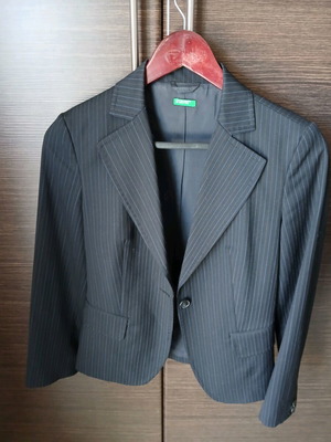 Benetton suit like new, size XS, blue