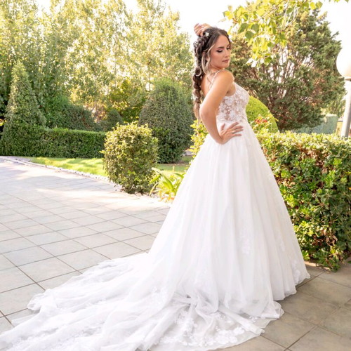 Justin Alexander wedding dress like new, white, lightweight, floral lace