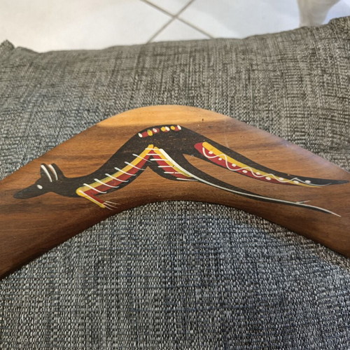 Handmade Aboriginal painted boomerang, like new, wooden
