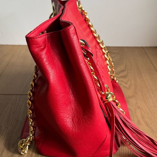 Valentino leather shoulder bag like new, red with dent