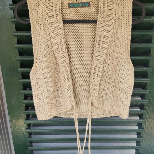 Attrattivo Crochet Vest Small Beige boho chic like new