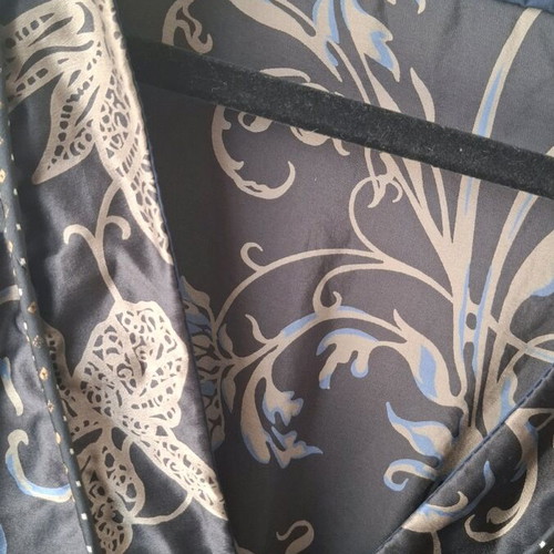 Silk short dress Divina like new, size S/M, black and beige
